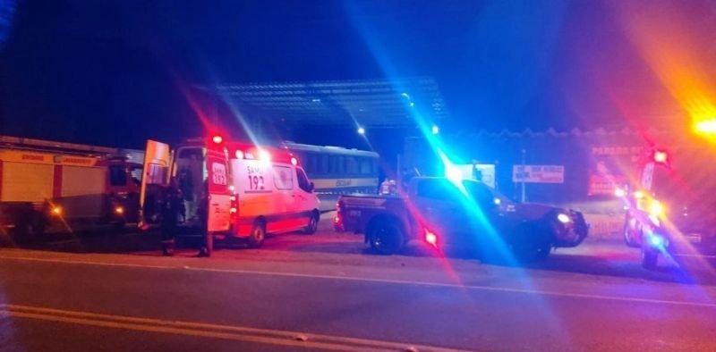 Borracheiro morre ao ser esmagado por ônibus durante troca de pneu em Joinville