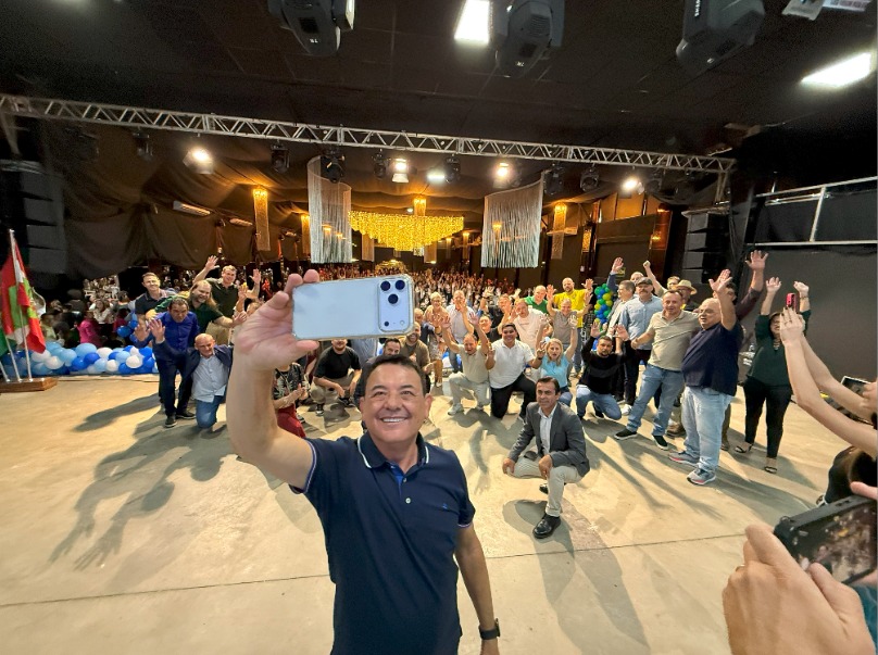 Aniversário do deputado Maurício Peixer, líder do Governo na Alesc, reúne mais de 2 mil pessoas e consolida força política em Joinville e região