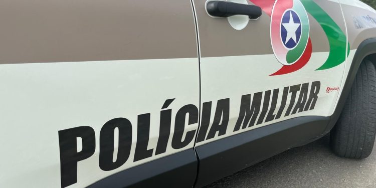 Discussão por ciúmes termina com denúncia de estupro e ameaça de morte em Jaraguá do Sul