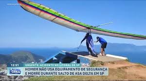 ​Vídeo mostra o momento exato em que um piloto de asa-delta perde o controle