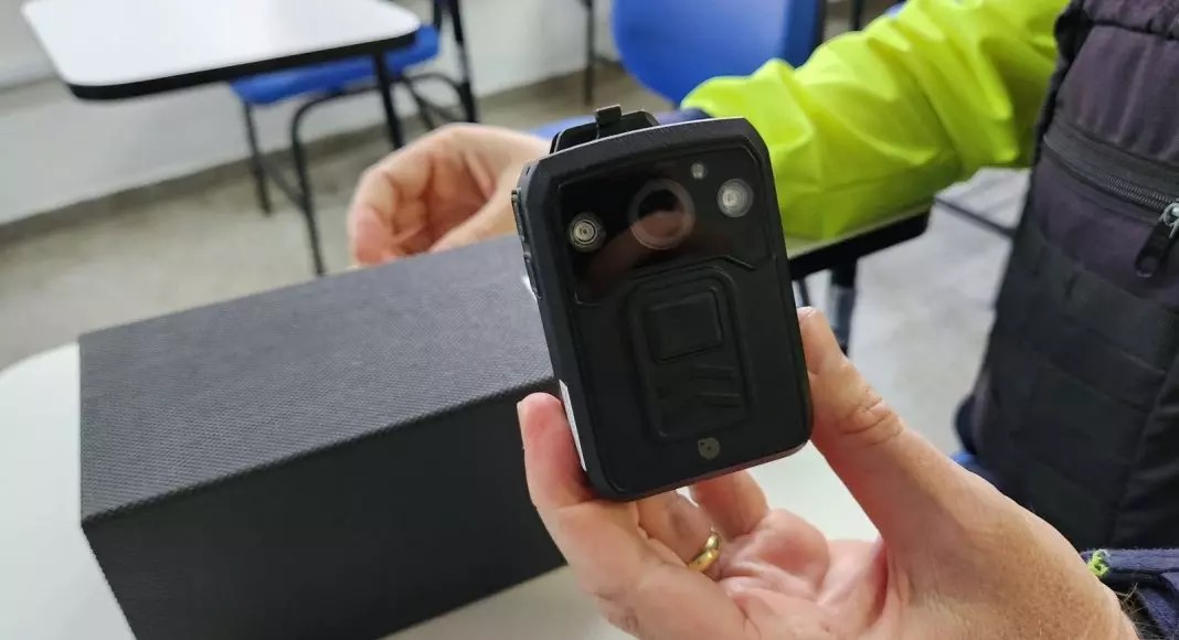 Agentes de trânsito de Joinville passam a utilizar câmeras corporais