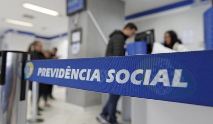 Olha o Golpe!!! Mensagens falsas prometem ressarcimento de descontos a aposentados