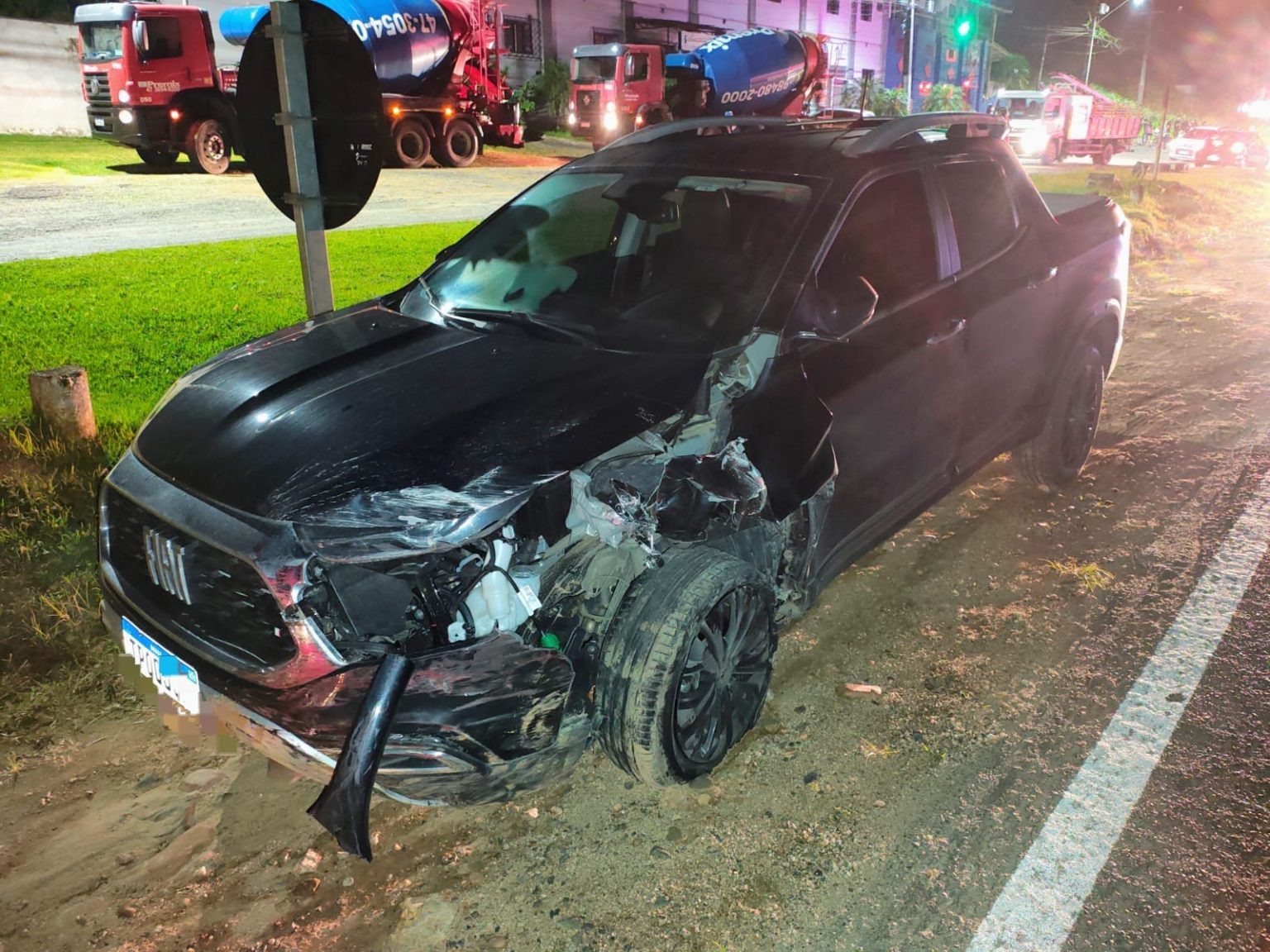 Colisão entre dois veÃculos deixa feridos na BR-280 em Jaraguá do Sul