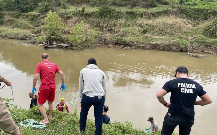 Corpo é encontrado em rio em Itajaí