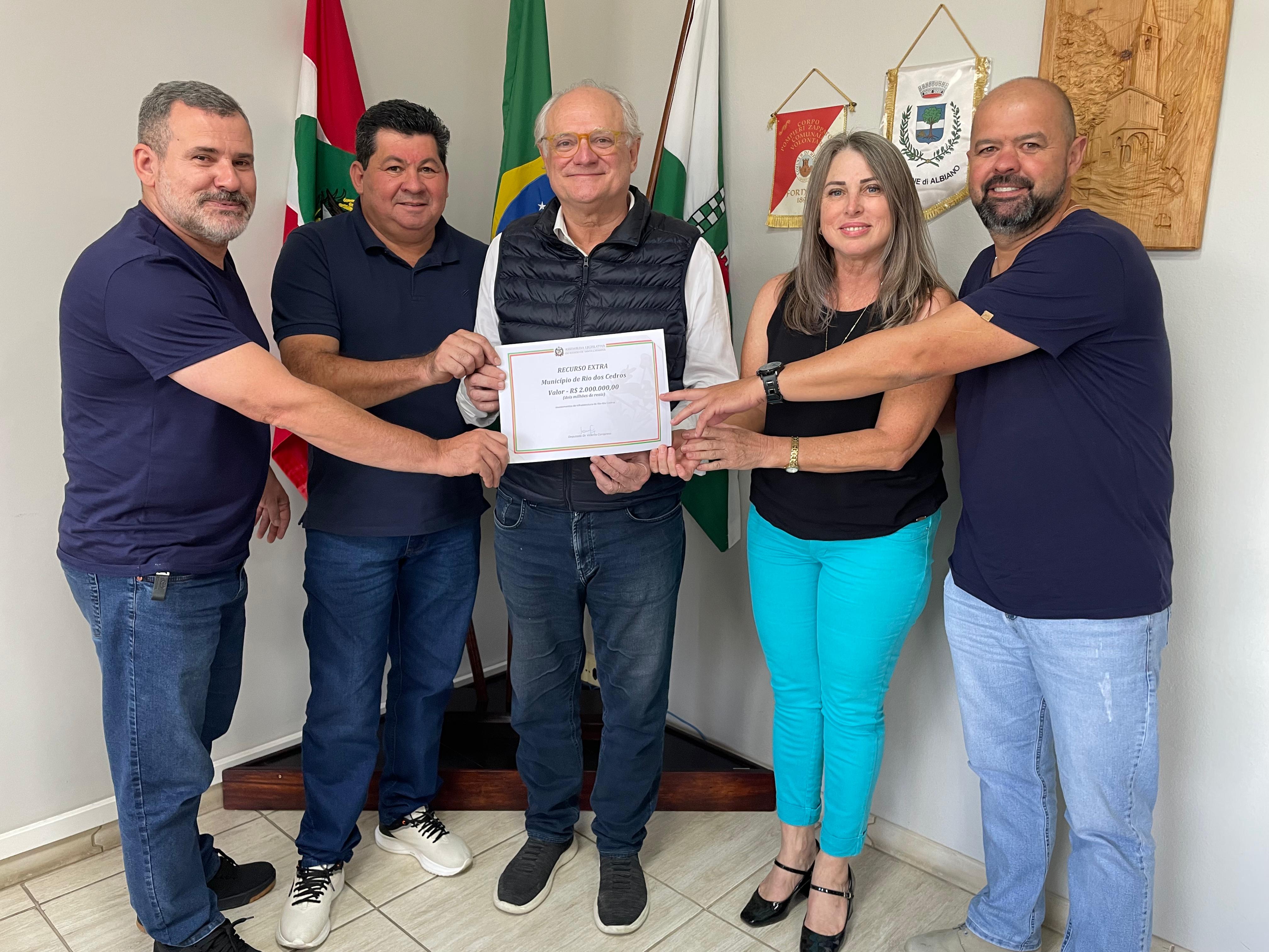 Deputado Dr. Vicente garante mais de R$ 5 milhões para municípios do Alto e Médio Vale do Itajaí