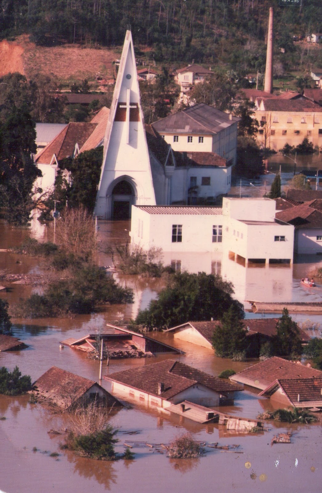 Novo marco registra as três maiores enchentes da história de Rio Negrinho