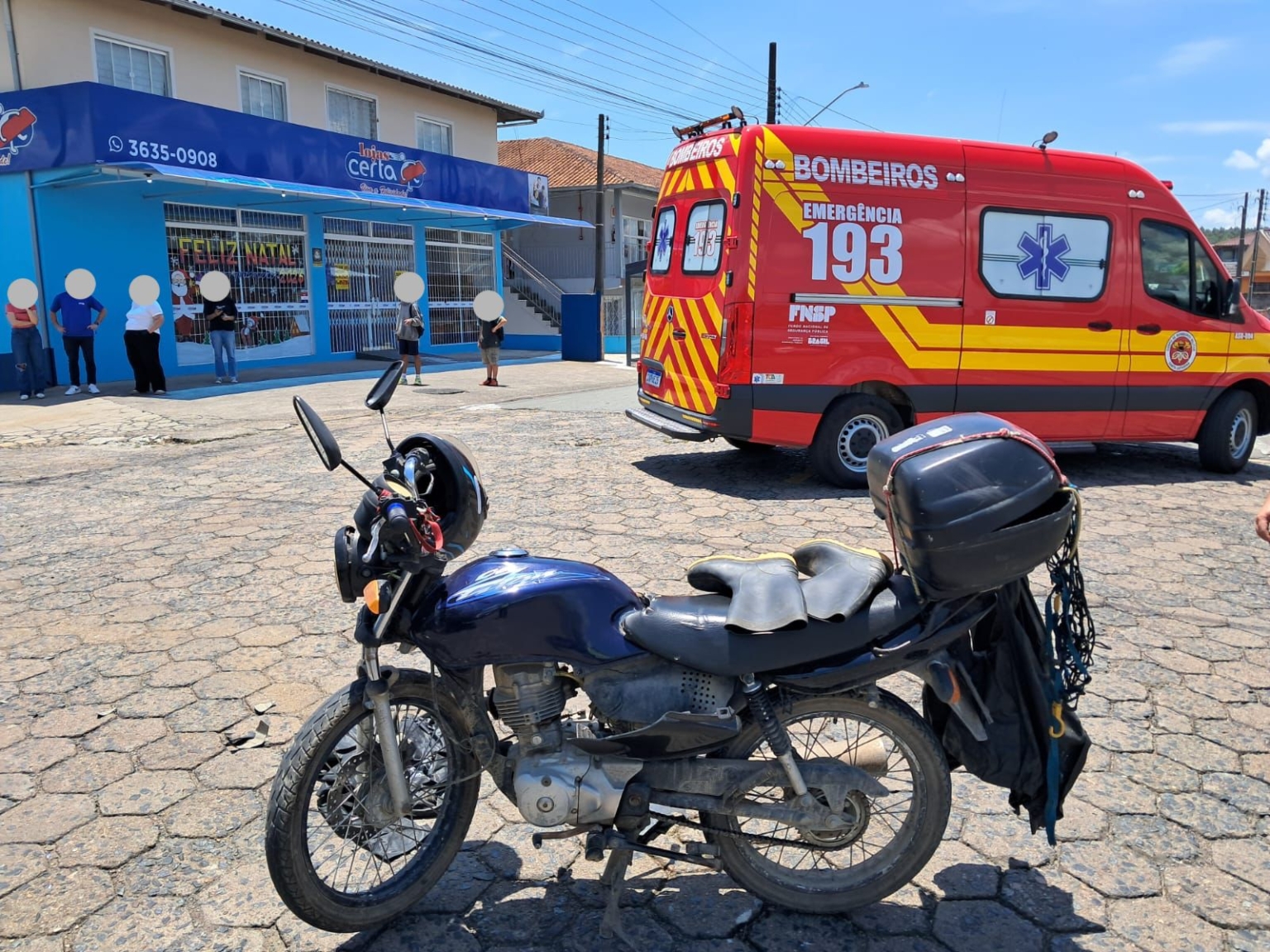 Duas colisões entre carro e moto são registradas nos bairros Cruzeiro (Rio Negrinho e São Bento)