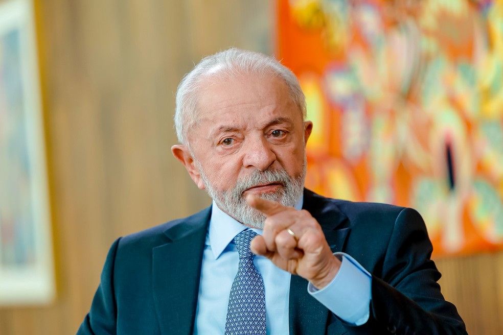 Lula protocola pedido de suspensão das ações contra INSS