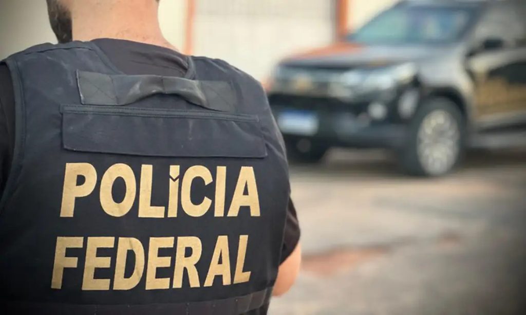 PF e PM prendem dois foragidos por estupro de vulnerável em São José SC