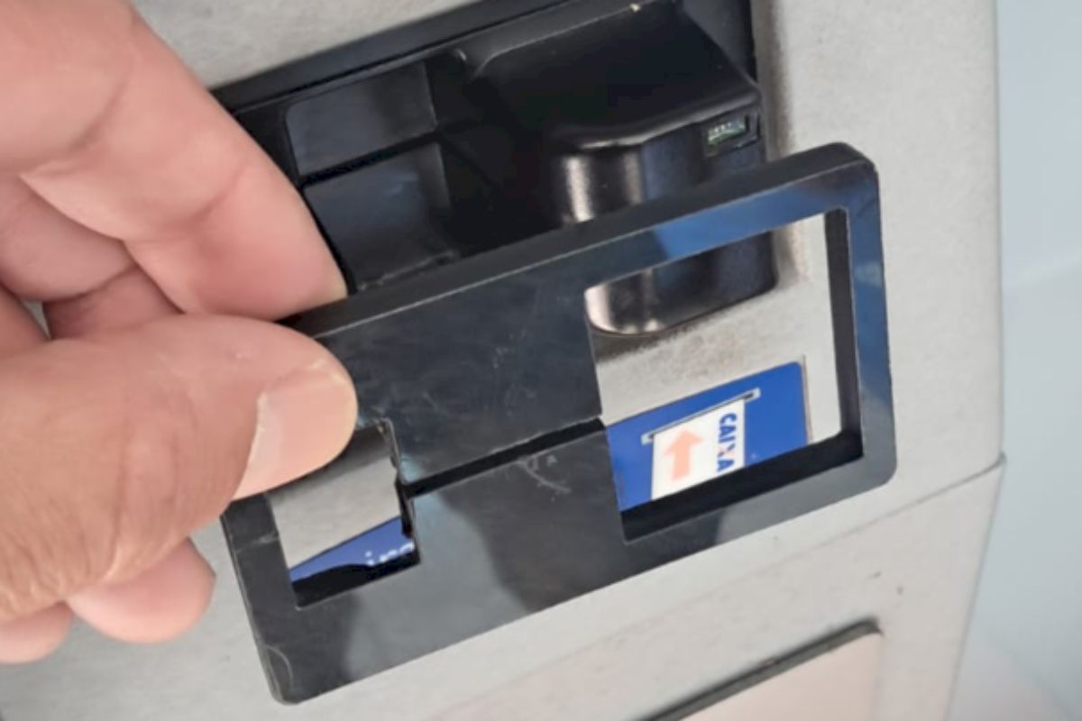 Golpe do falso 0800: casal é preso em flagrante ao tentar enganar clientes da Caixa em SC