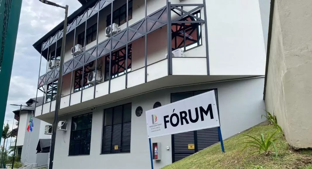 Sequestro, tentativa de homicídio triplamente qualificada e extorsão vai a julgamento em Joinville.