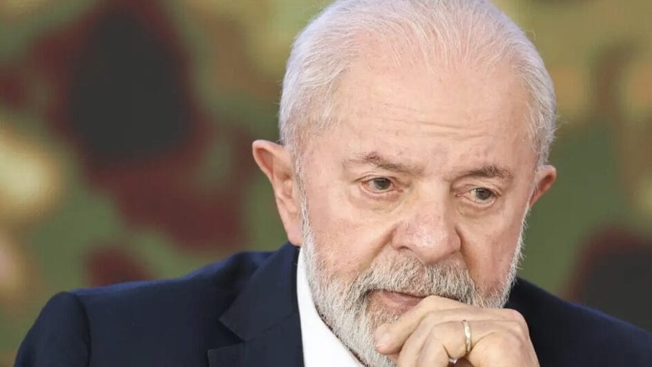 Desaprovação de Lula sobe e chega a 56%, pior índice desde o início do mandato