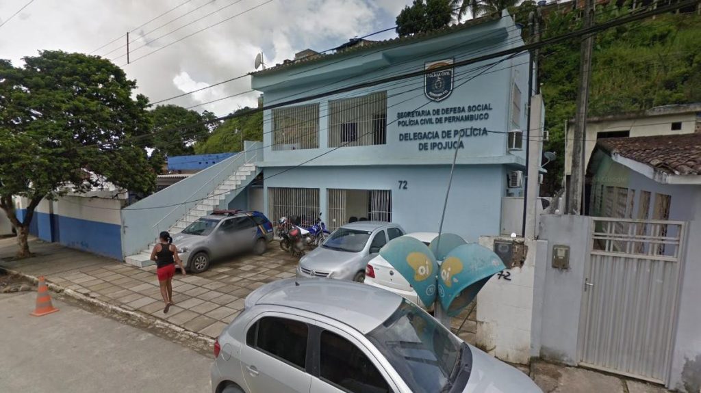 Mulher mata vizinho para se vingar de abusos sexuais