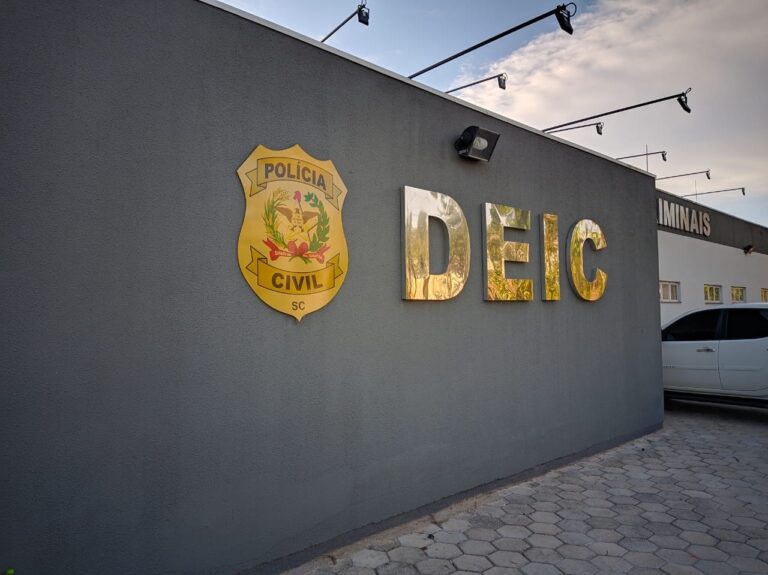 Delegacia de Capturas prende condenado por estupro de vulnerável em Florianópolis