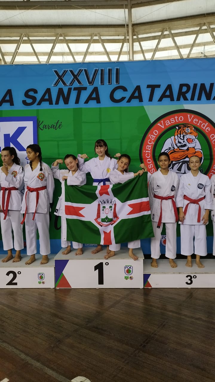 Associação Conjopan / FMD de Karatê brilha na XXVIII Taça Santa Catarina e conquista 12 medalhas incríveis